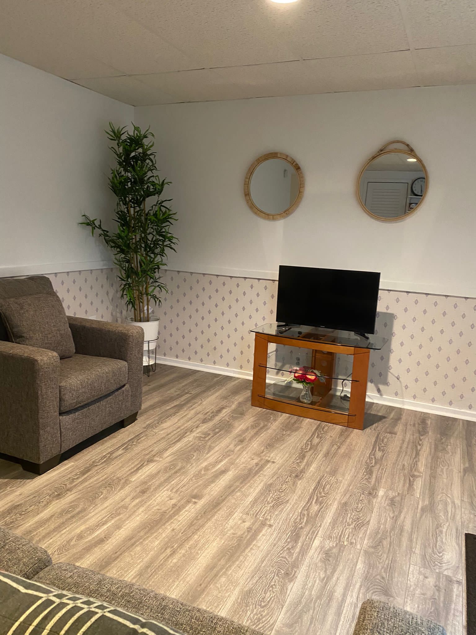 Re Carpet or no carpet? What’s the best for your... Airbnb Community