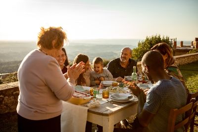 bambini famiglia ospitare.jpg