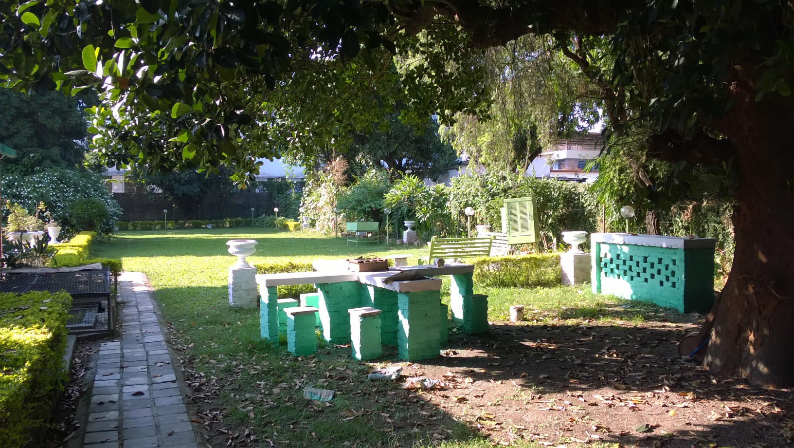 Barbecue and lawn facing wesat.jpg