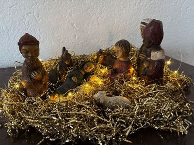 Our nativity scene in Bergamo, figurines from Palestine