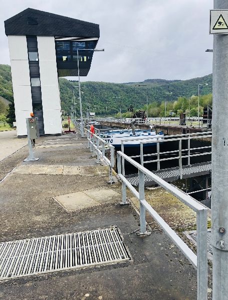 Schleuse Serrig an der Saar