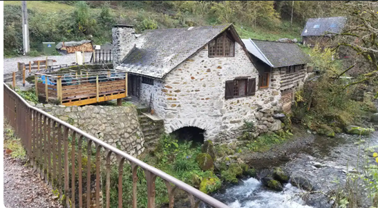 moulin paduran vue ensemble.png