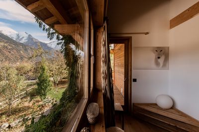 What view does your home offer your guests_ - Airbnb Community Center.jpg