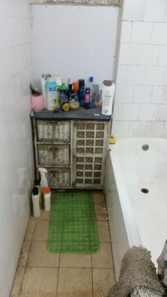 bathtub utility desk