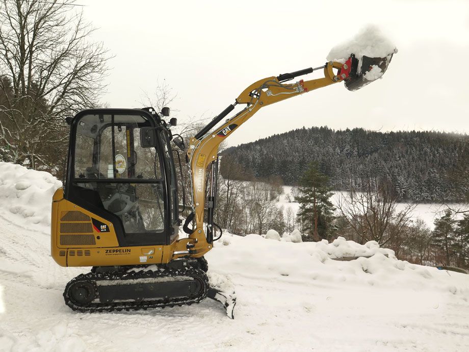 2019-01-30 Bagger mit Schnee in Schaufel.jpg