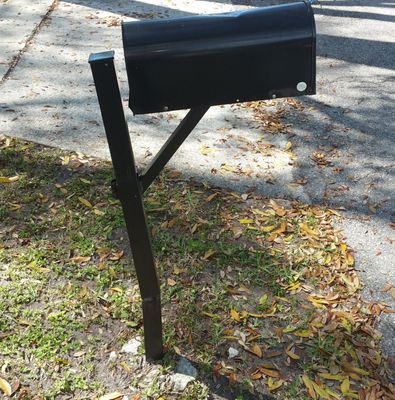 OldMailBox.jpg