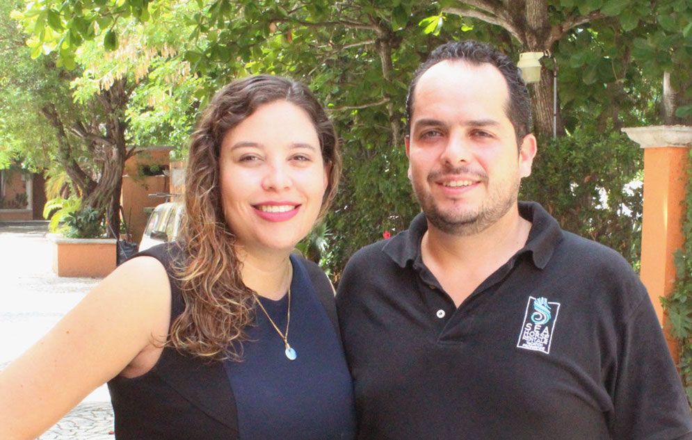 Mariana y Diego, gerentes de propiedades de Seahorse Rentals