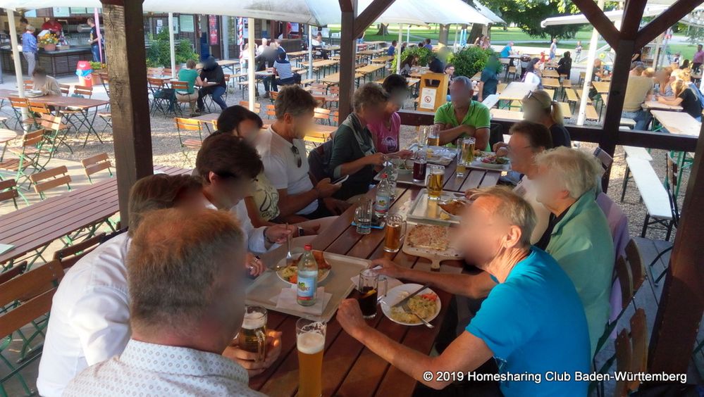 AirBnBiergarten des Homesharing Clubs Baden-Württemberg