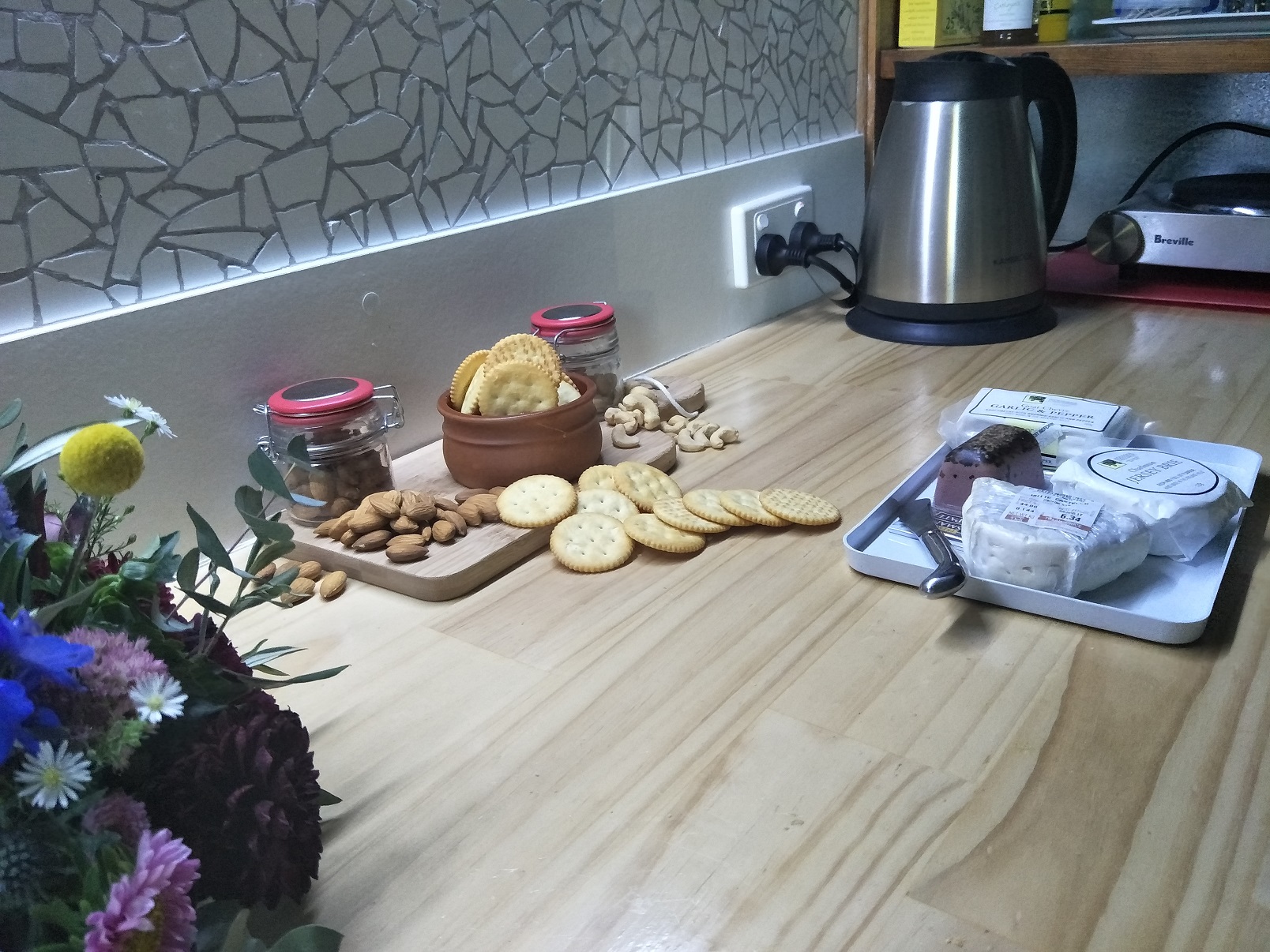 Are gifts/snacks a good idea? Airbnb Community