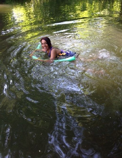 Fluss Dorfen in Schwaig bei Oberding mit Vera