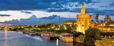 Sevilla Atardecer Rio Guadalquivir Cruceros Fluviales.jpg