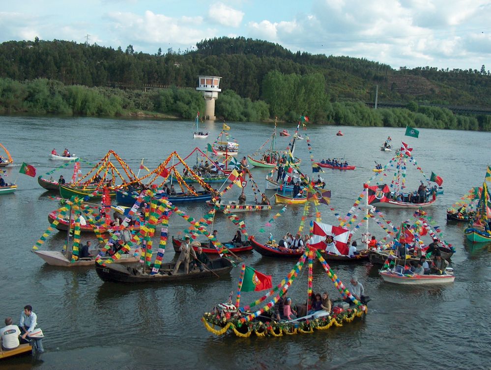 Barcos engalanados no dia de Nossa Senhora da Boa Viagem