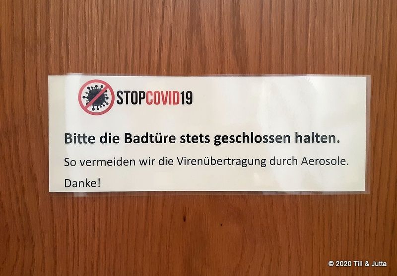 Badtüre geschlossen halten