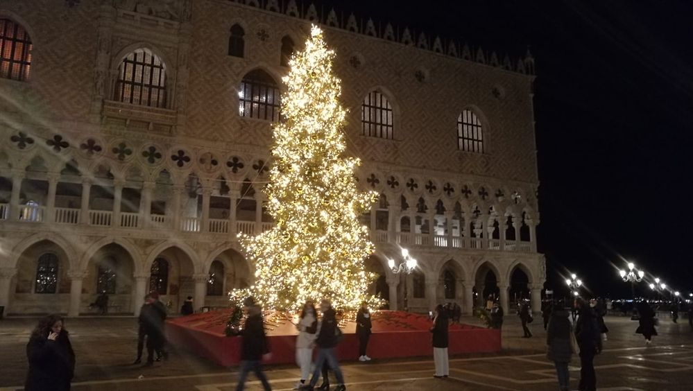 Venezia, Piazza San Marco.jpg