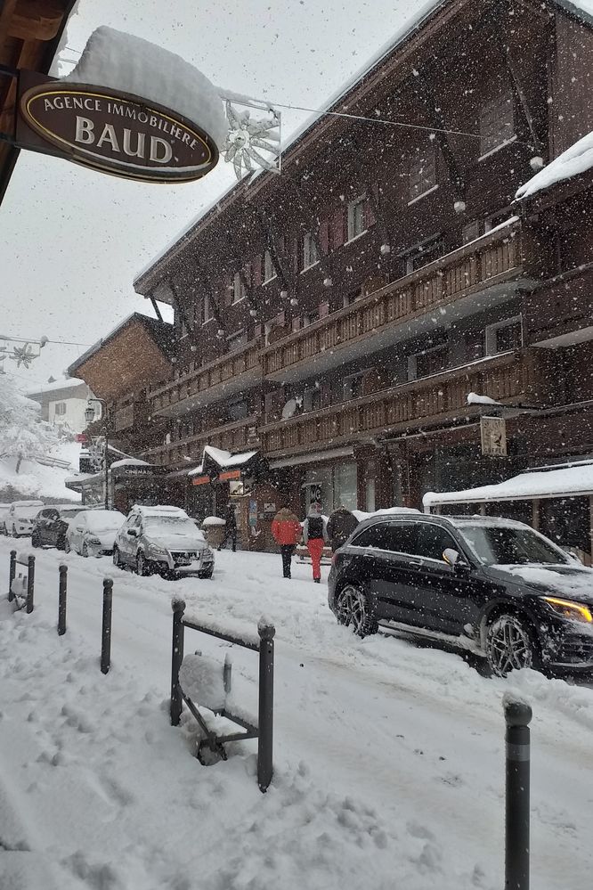 Rue du Bourg à Morzine (74110) le 10/12/2021