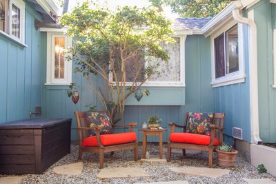 Chairs at Backyard.jpg