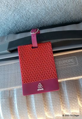Airbnb-Kofferanhänger