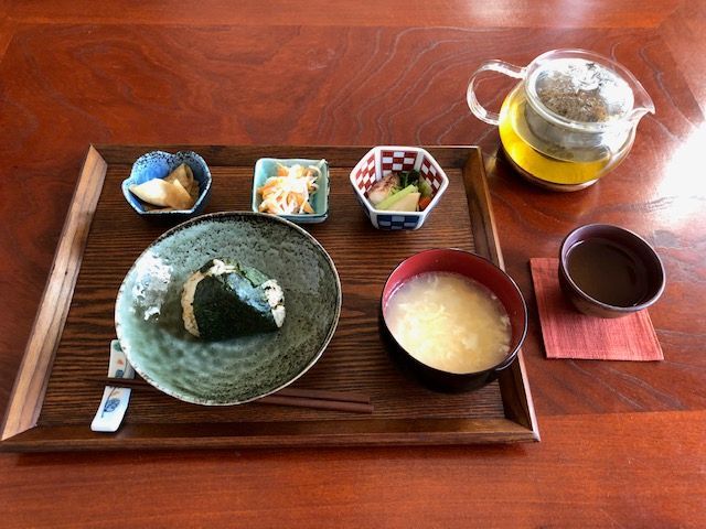 Breakfast.jpg Breakfast.jpg